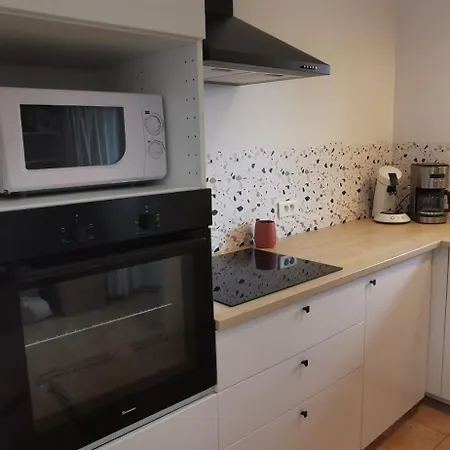 Maison De *